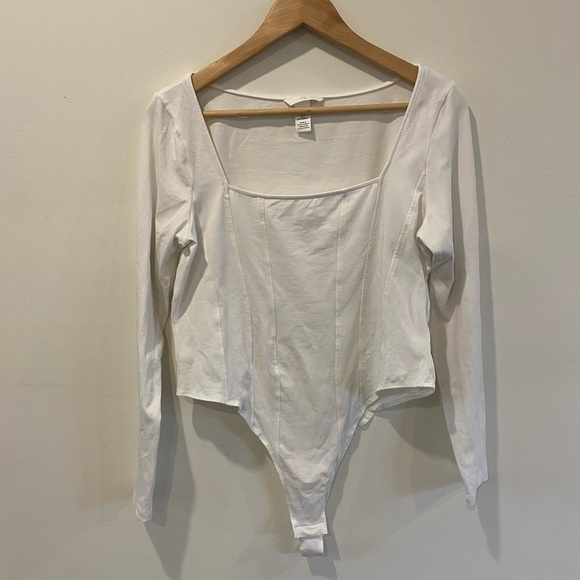 H&M Tops - Corset style white bodysuit long sleeve stretchy cotton size large H&M shirt